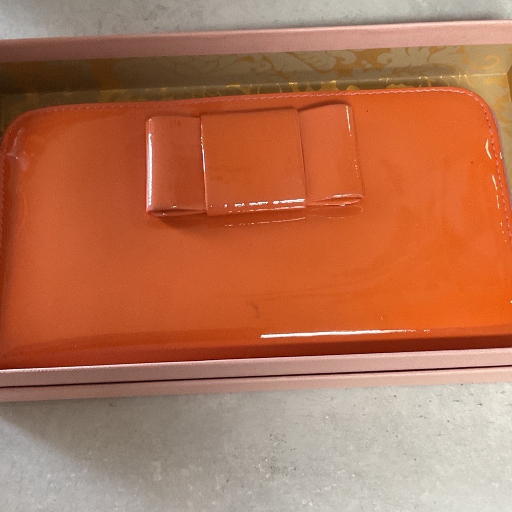 Miu Miu orange, patent leather wallet